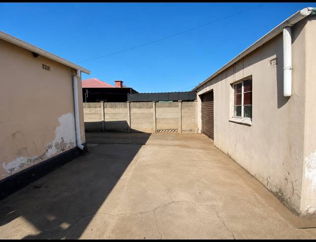 3 BEDROOM HOUSE FOR SALE IN VANDERBIJLPARK CW 5